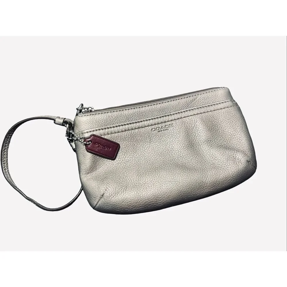 Coach Vintage Leather Metallic Wristlet